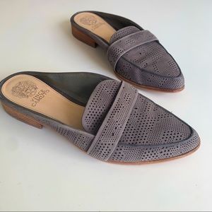 Vince Camuto taupe mules slides, size 9